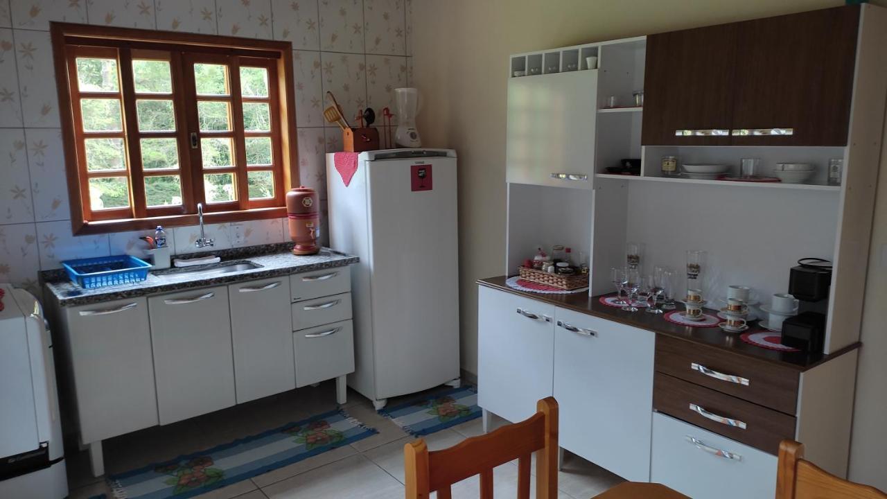 Casa A 14 Km De Goncalves Villa Buitenkant foto